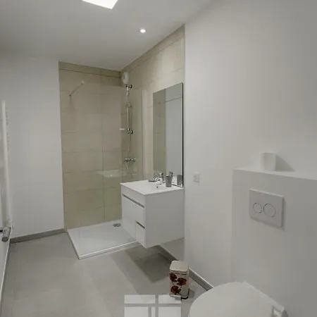 Apartment A Nepita Rez De Jardin *
