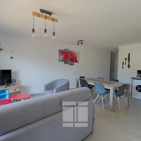 Apartment A Nepita Rez De Jardin *